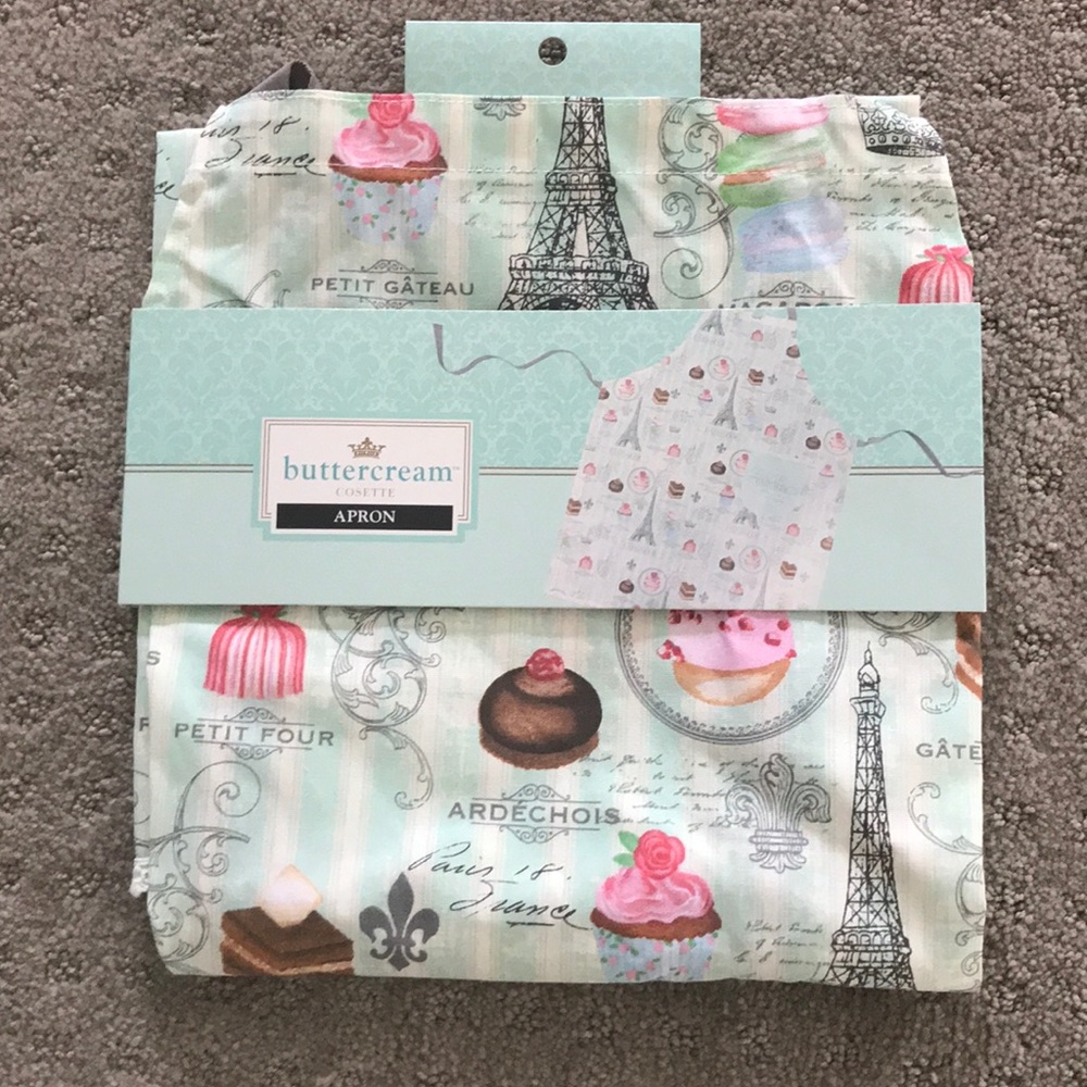 Paris themed apron.